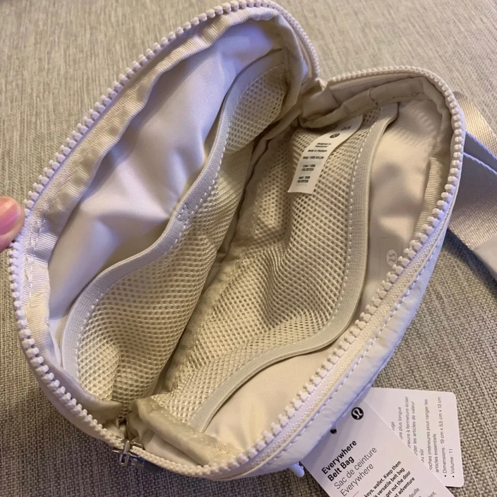 Lululemon Everywhere Belt Bag White Opal LAST ONE 🎉🎉❣️ - Picture 2 of 2
